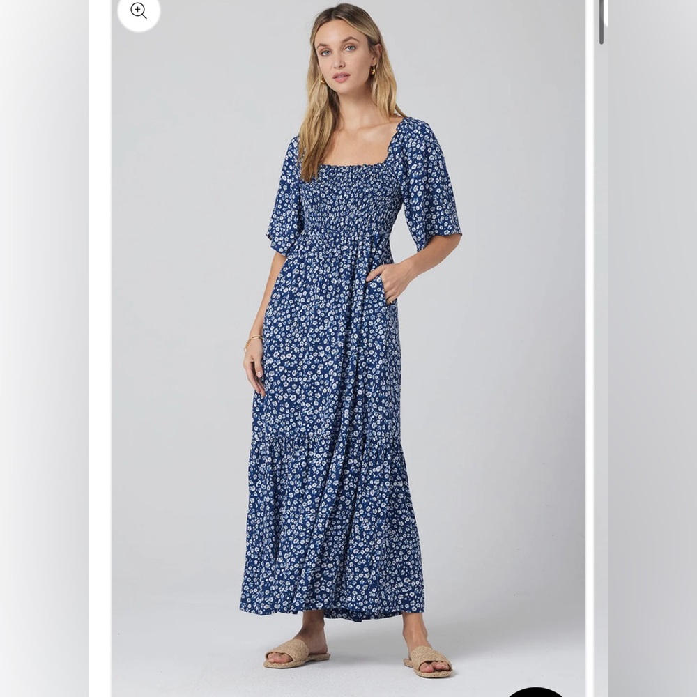 Saltwater Luxe Lula Floral Maxi Dress Baltic Blue Shirred Stretch Boho Medium